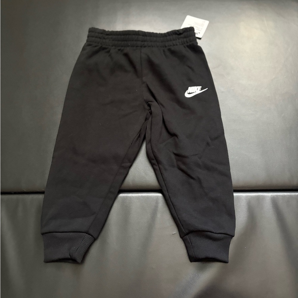 NWT Nike Hoodie & Jogger Set Boys Size 3T - Picture 3 of 3
